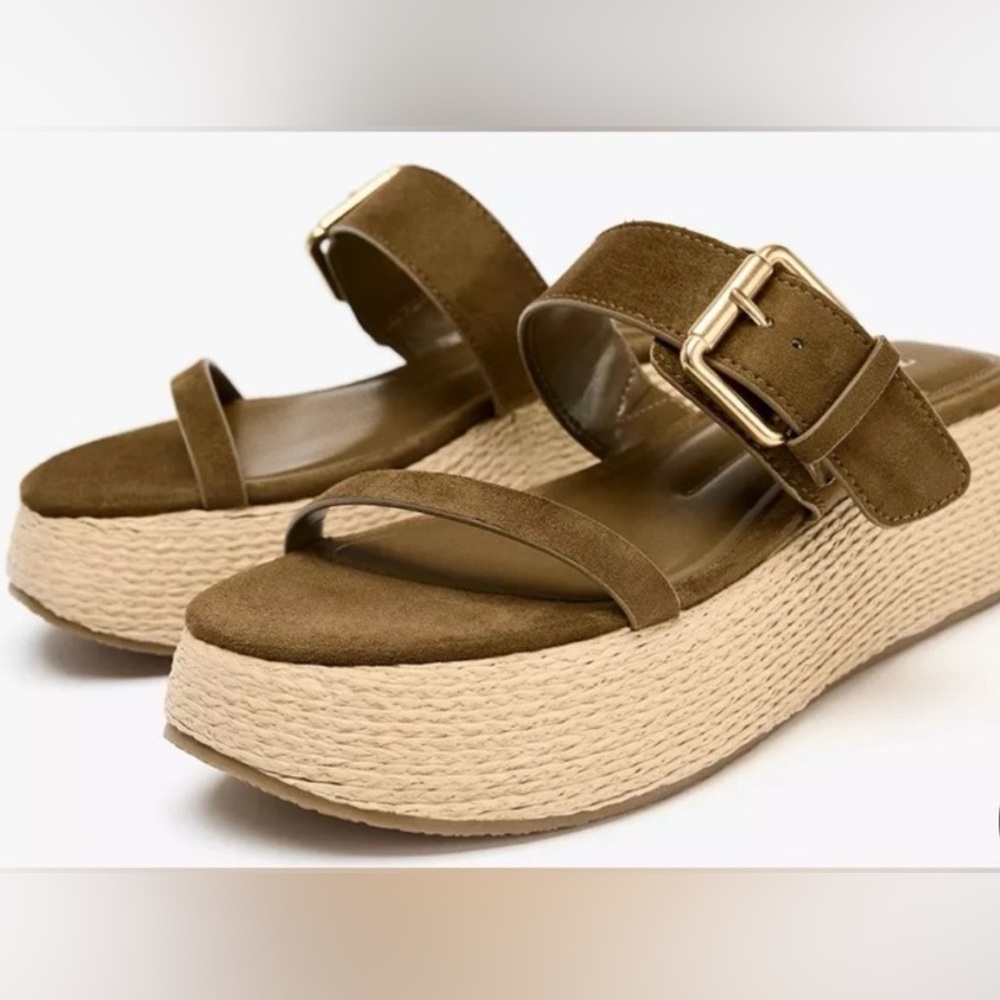 ZARA STRAPPY PLATFORM SANDALS
Color: KHAKI GREEN * Size 7.5 (38)